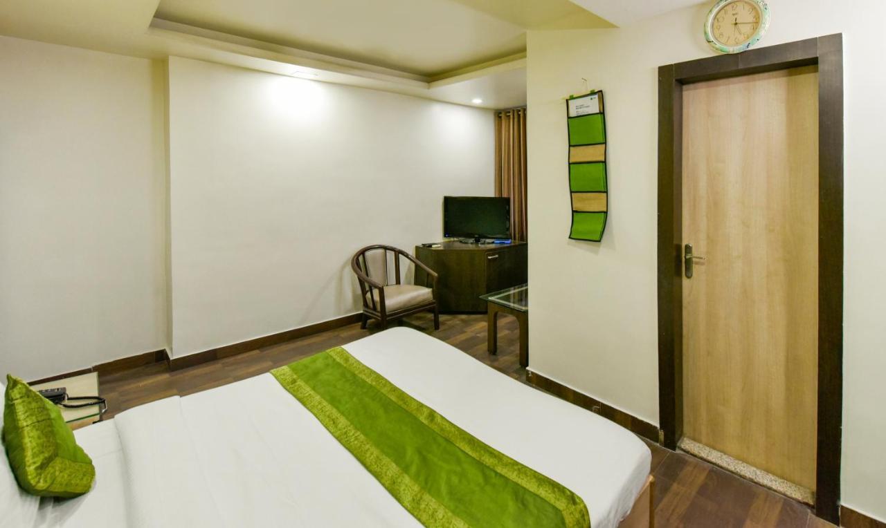 Hotel Kanishka Rāipur Exteriör bild