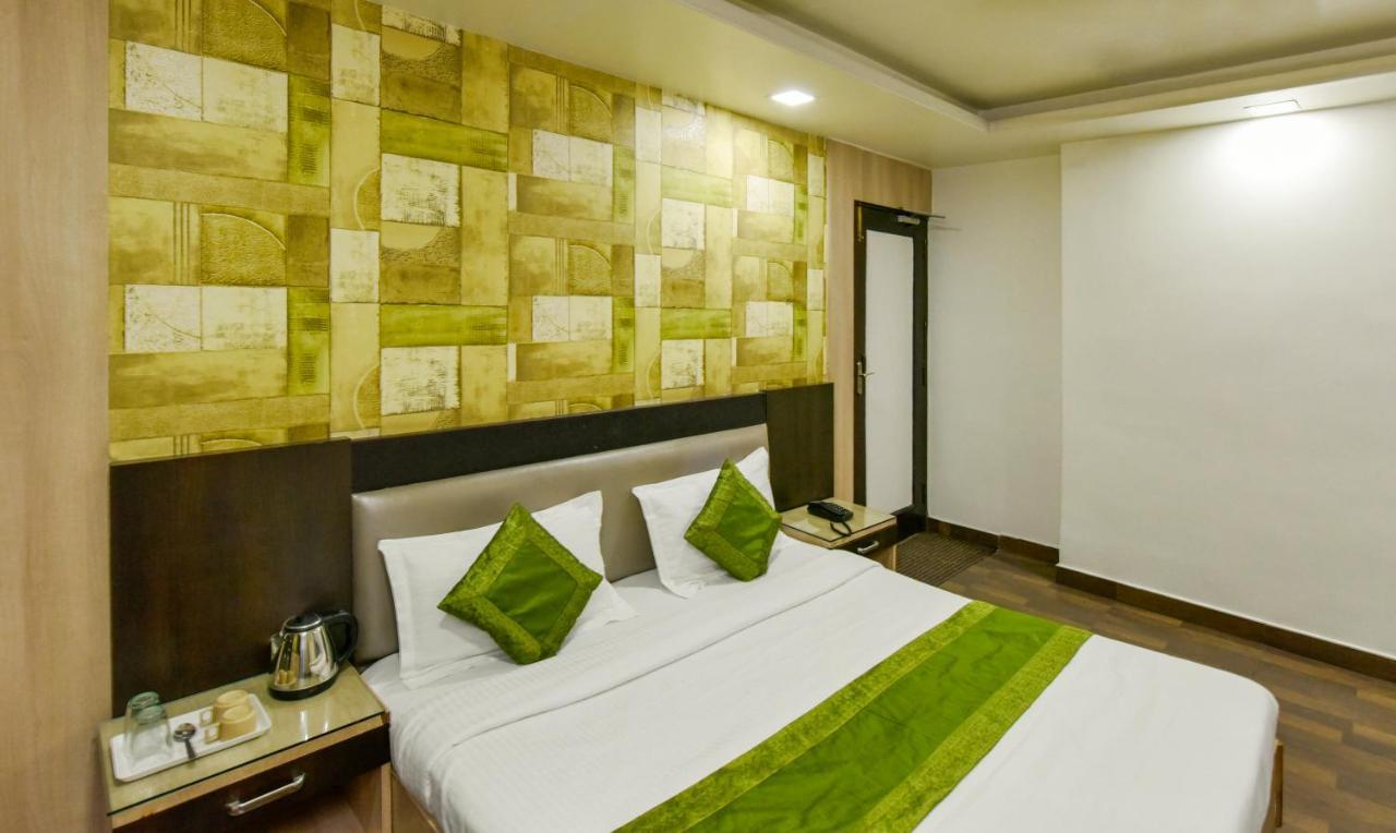 Hotel Kanishka Rāipur Exteriör bild